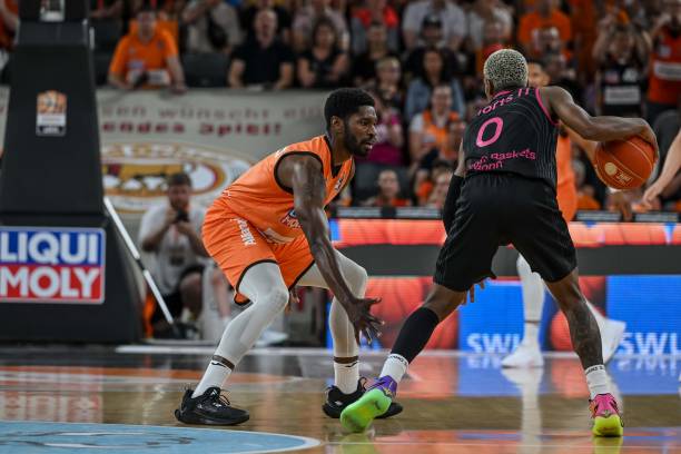 更是多年赛 更是多年赛